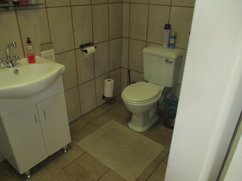 4 Bedroom Property for Sale in Hospitaalpark Free State